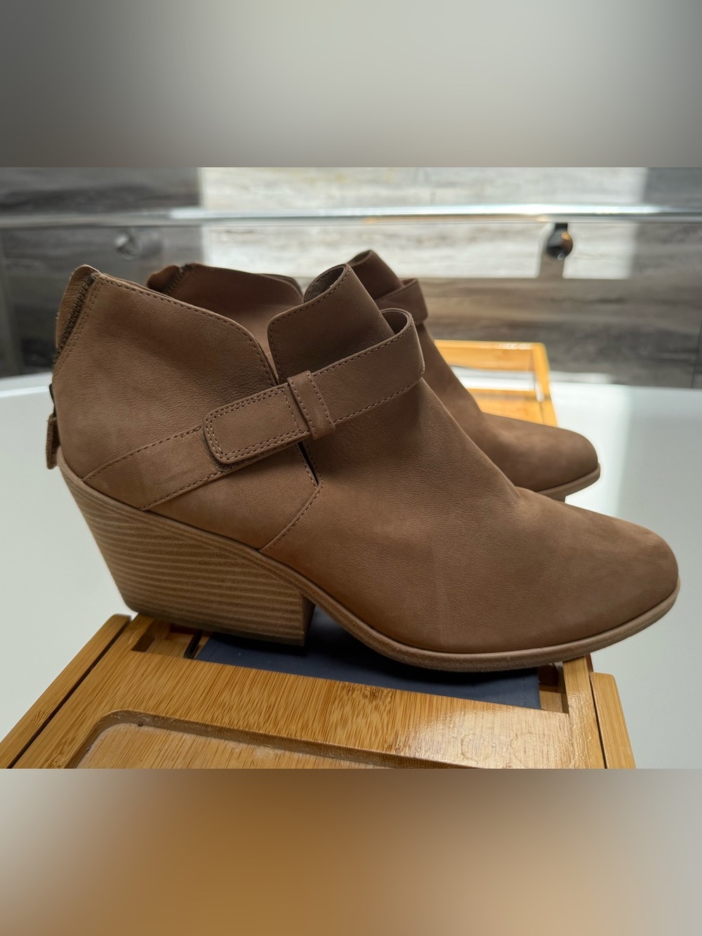W’s 11 Eileen Fisher Tan Ankle Booties with Velcro Side Strap - Picture 2 of 9